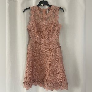 TOPSHOP Lace Mauve Skater Dress / 4 NWOT